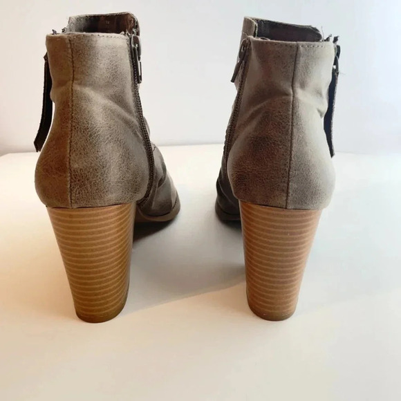 Charming Charlie Open-Toe Ankle Booties Size 7 Color Taupe Heel 3" Inside Zipper - Picture 5 of 9